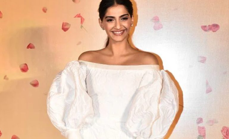 Sonam Kapoor wears her heart on her Sleeve!
